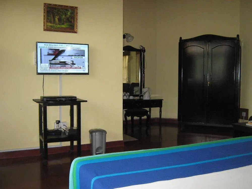 Zen Rooms Modern City Inn Negombo
