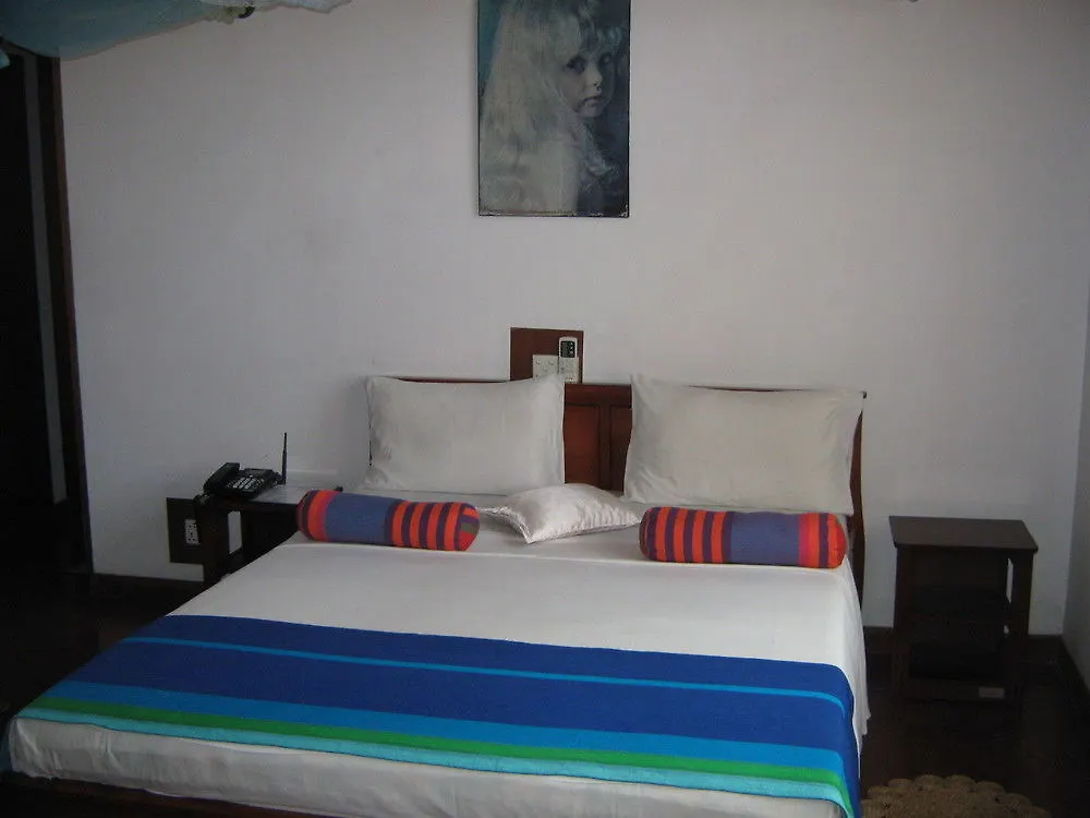 Zen Rooms Modern City Inn Negombo